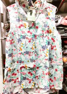 Floral Print Sleeveless Top