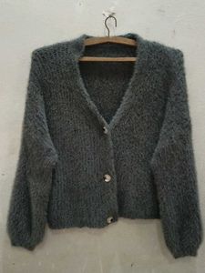 Cozy Knit Cardigan - Perfect for Layering