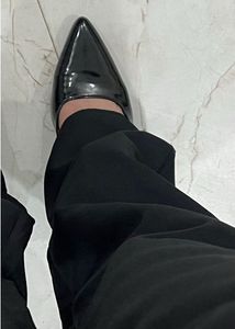 Chic Black Slingback Heels
