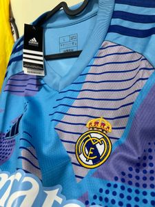 Real Madrid gk T.courtois premium football Jersey