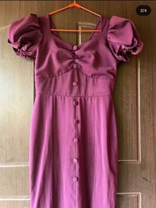 Elegant long Dress with Puff Sleeves