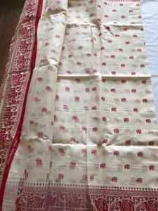 Off White Printed Saree(Women’s)