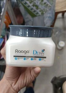 Raaga Professional DeTan Cream