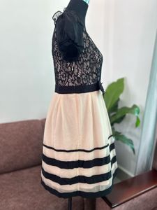 Elegant Lace &amp; Tulle Midi Dress