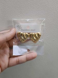 Chic Gold Heart Earrings