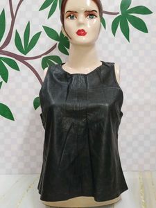 (300)Black Leather Sleeveless Top