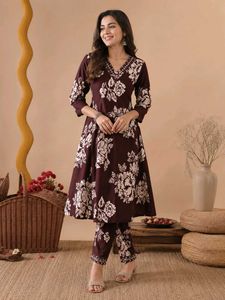 Elegant Floral Print Kurta Set