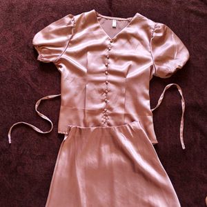 Elegant Satin top and skirt 😭