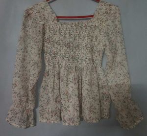 🎀 Floral Smocked Peplum Top 🎀