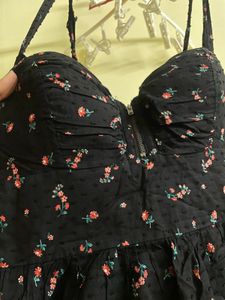 H&m Cute Dress With Inbuilt Pads