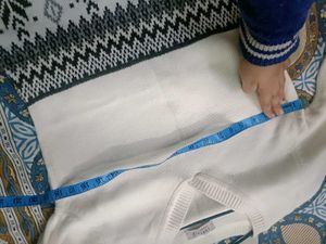 New White Printed Sweatshirt For Women In L Size