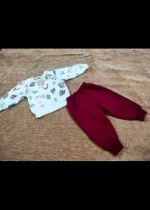 Sweatershirt and pant set