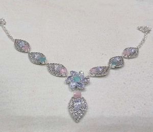 Pastel Pink, Mint Green Necklace &amp; Earrings Set🤍