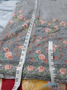Elegant Grey Kurta Set with Floral Embroidery