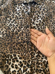 Stylish Leopard Print Tie-Front Shirt