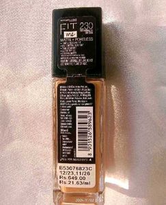 Maybelline Fit Me Matte+PorelessFoundation 230