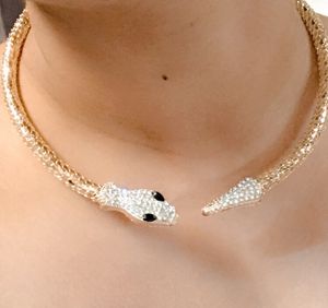 nackless,choker