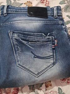 Stylish Blue Wash Denim Jeans Hardely use