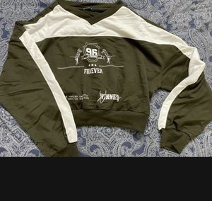 Cute Cropped Sweatshirt with Graphic Print