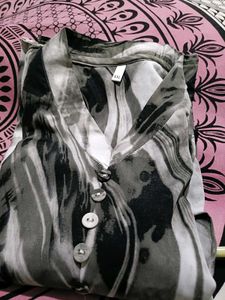 Abstract Print Top