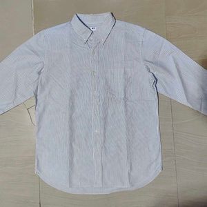 Uniqlo shirt blue strip size L