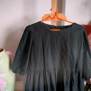 Elegant Black Tiered Midi Dress