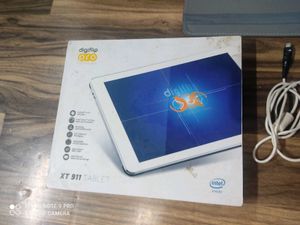 Digiflip XT 911 Tablet with Accessories