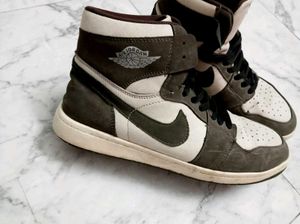 NIKE AIR JORDAN RETRO HIGH SNEAKERS 👟