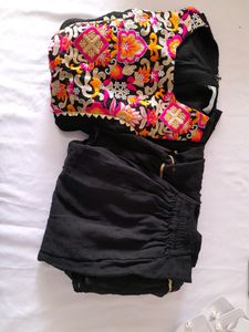 Black Top &amp; Bottom Set (Girl's)
