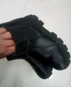 ✨ Chunky Black Chelsea Boots✨