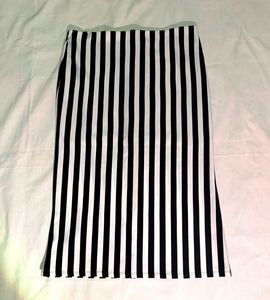 H&amp;m Black &amp; White Striped Skirt