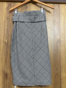 Chic Plaid High-Waisted Skirt with Belt