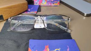Stylish Clear Frame Glasses
