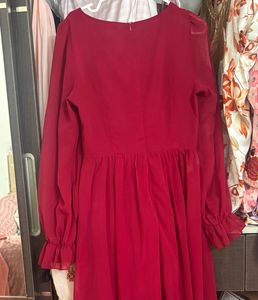Chic Red Lace-Up Midi Dress