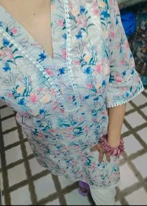 Beautiful Floral Print Kurta Set