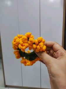 Crochet sunflower gajra scrunchie