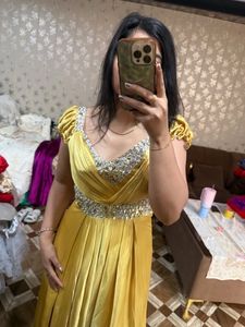 Yellow Embellished Evening Gown🌻🎀🧚🏻‍♀️