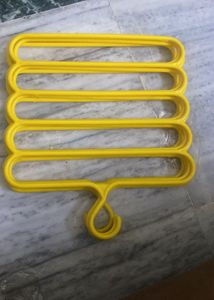 New Set of 6pcs Multi-Layered Scarf/Tie Hanger
