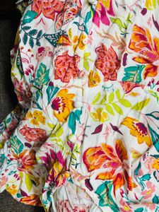 Vibrant Floral Top &amp; Casual Bottoms