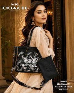 COACH*CHALK MULTI BADGE FIELD 30 TOTE BAG
