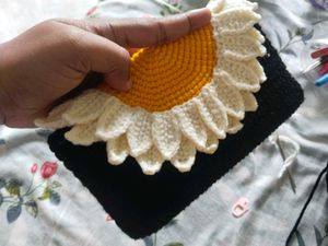 Crochet Daisy Clutch Bag | handmade