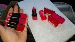 Kiss Beauty Lipstick Bundle of 4