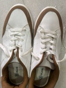 Men's White &amp; Brown Casual Sneakers
