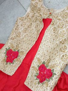 long dress with a court pattern cover on top