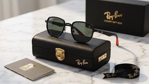 Ray-Ban Sunglasses