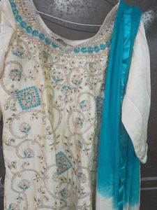Embellished Cream Kurta Set with Teal Dupatta
