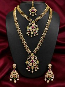 Stunning Gold-Plated Jewellery Set
