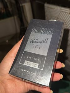 Wottagirl! Lady Noir Perfume