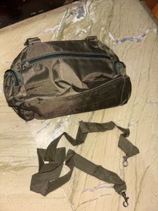 🌸Olive Green Sling bag