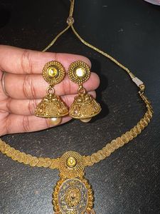Elegant Gold Necklace &amp; Earrings Set
